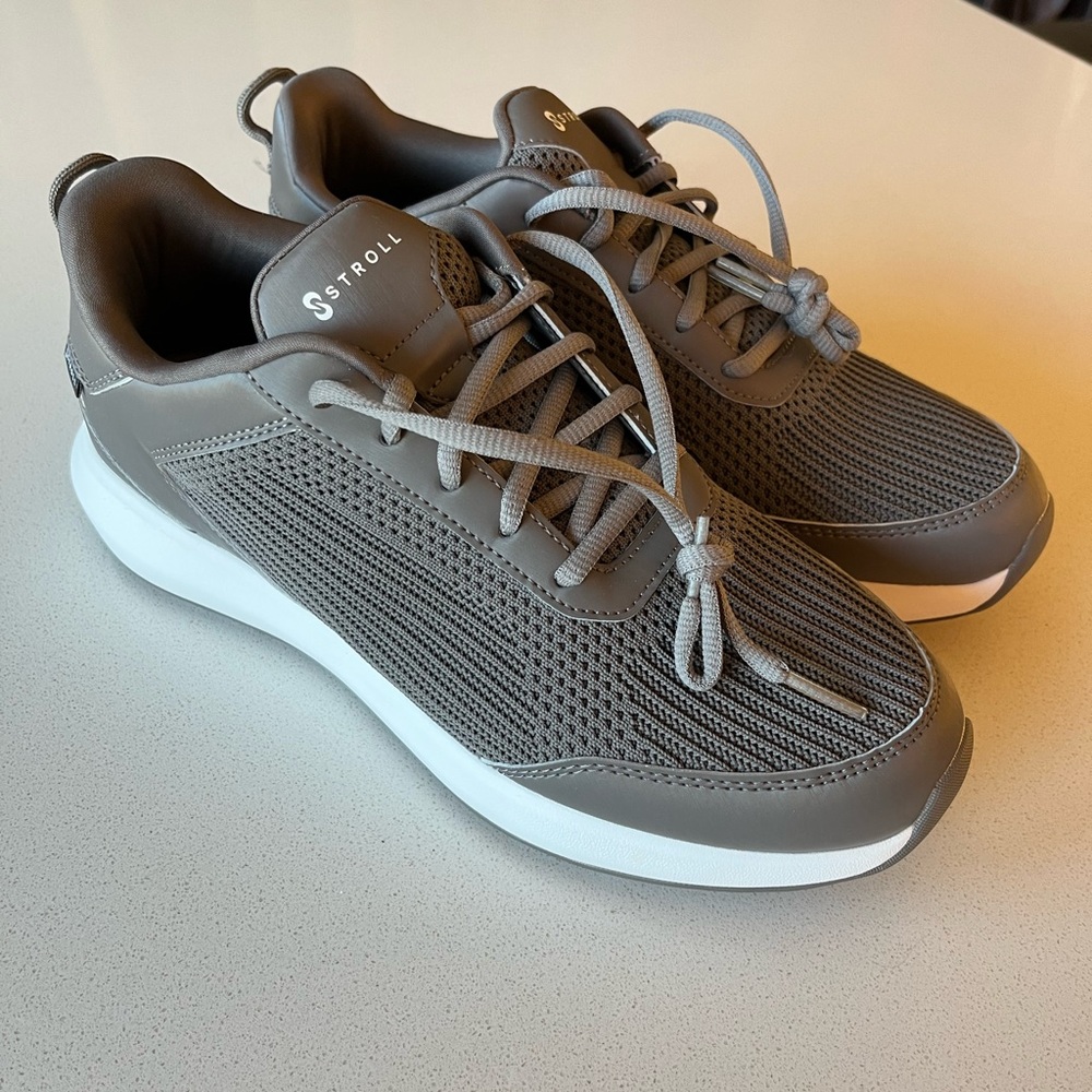 Stroll Gray and White Performance Knit Men’s Golf Shoes